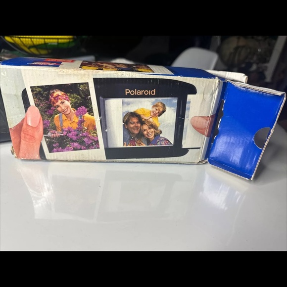 Vintage 1993 Polaroid Captiva SLR Auto Focus Instant Film Camera W Strap In Box - Picture 7 of 7